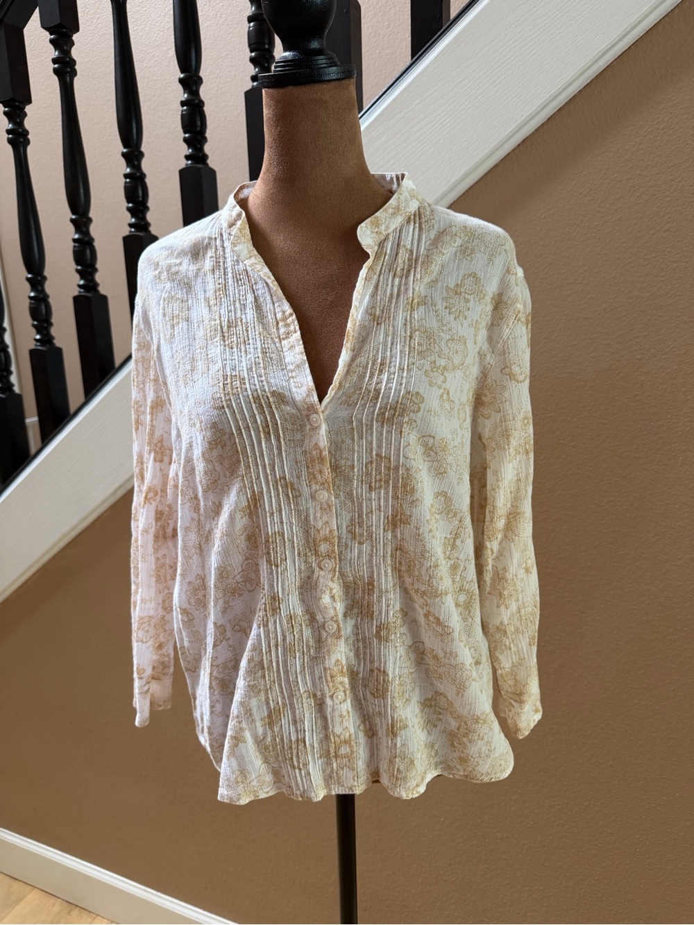 Eddie Bauer Cream and Gold Floral Button-Down Blouse